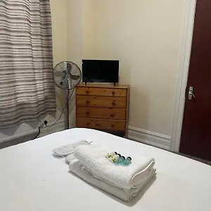 Guest house Valentines, London